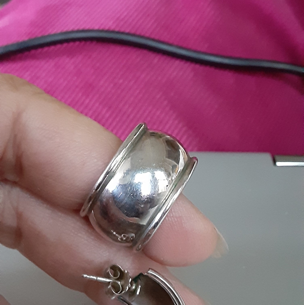 Sterling silver hoops - Picture 5 of 5